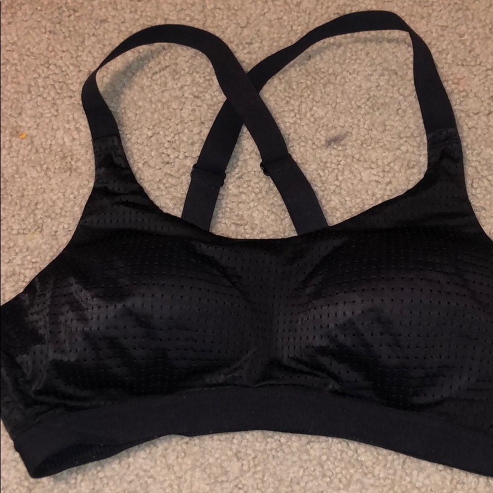 Victoria sport sports bra